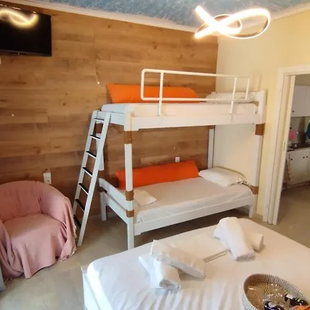 Diamond Apartment *